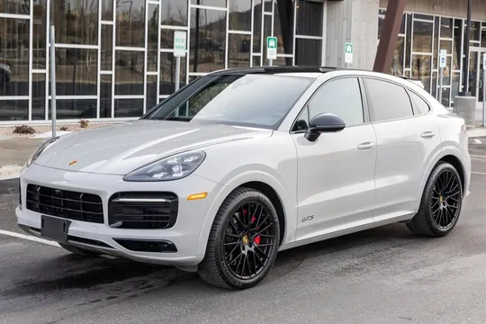 2021 Porsche Cayenne GTS Coupe