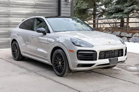 2021 Porsche Cayenne GTS Coupe