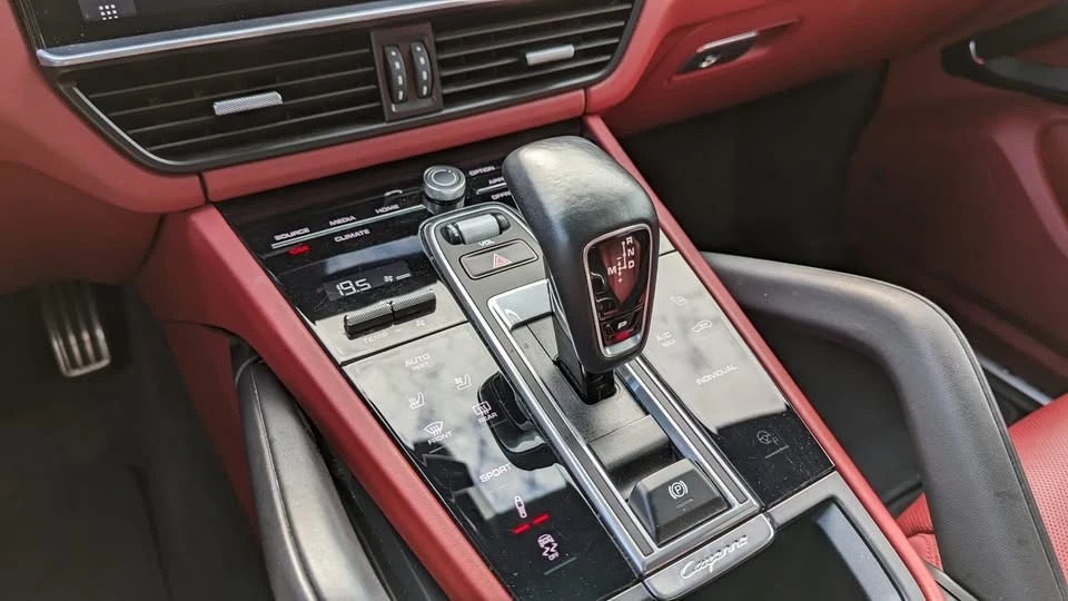 2021 Porsche 9Y0/9Y3 Cayenne S - Image 8 of 17