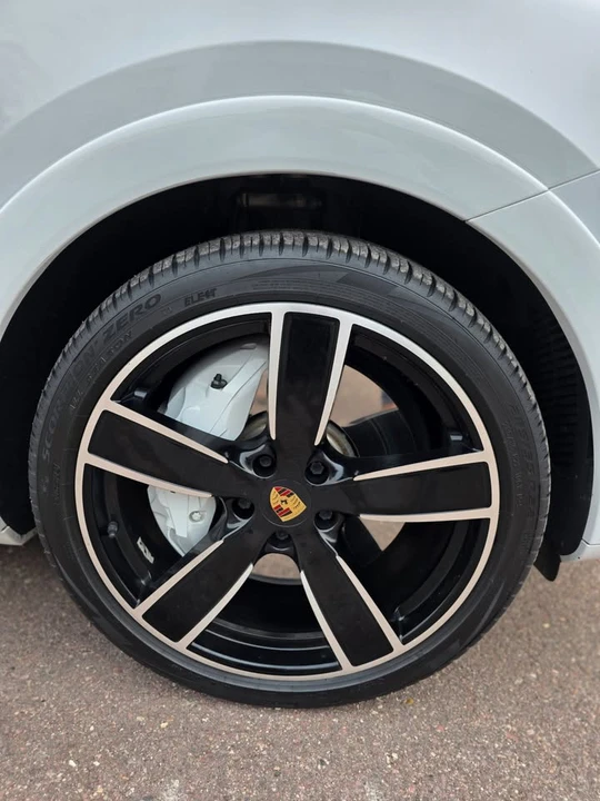 2021 Porsche 9Y0/9Y3 Cayenne Turbo - Image 14 of 15