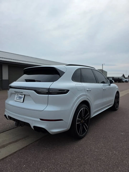 2021 Porsche 9Y0/9Y3 Cayenne Turbo - Image 12 of 15