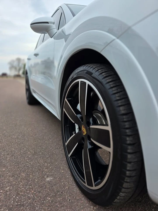 2021 Porsche 9Y0/9Y3 Cayenne Turbo - Image 4 of 15