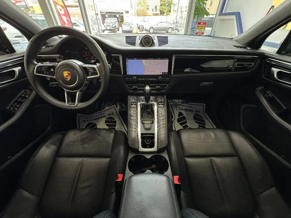 2021 Porsche Macan - Image 10 of 11