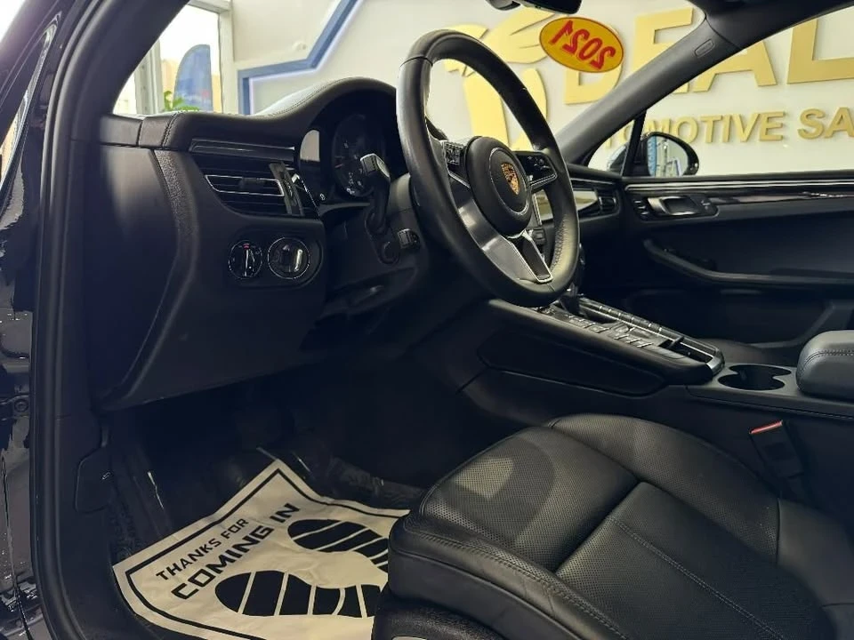 2021 Porsche Macan - Image 5 of 11