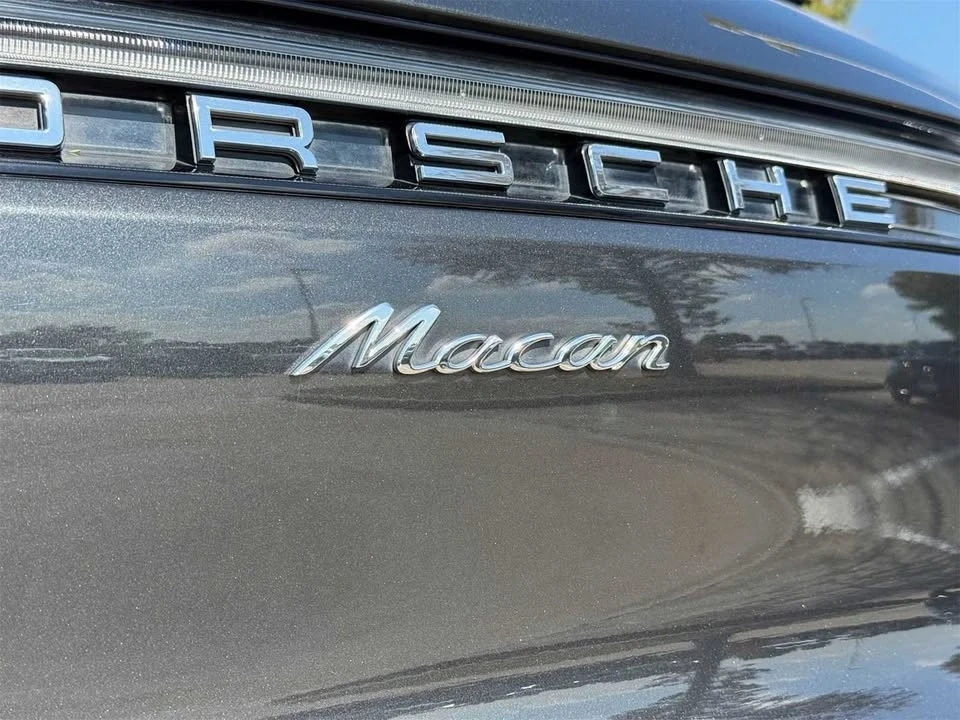 2021 Porsche Macan - Image 7 of 9