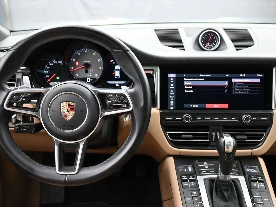 2021 Porsche Macan - Image 8 of 16