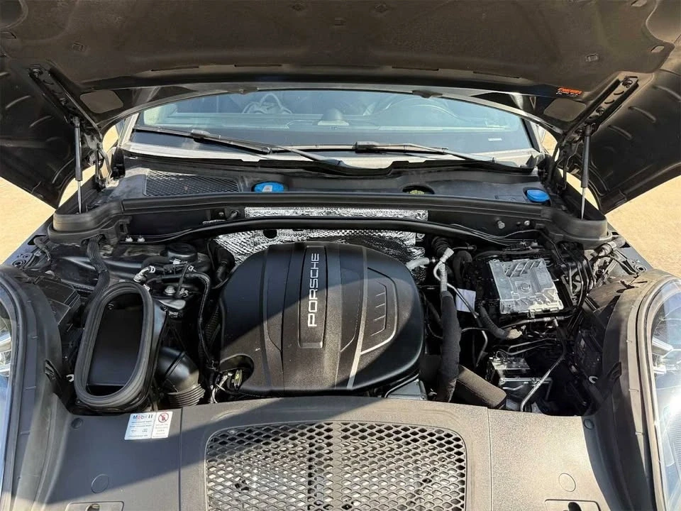 2021 Porsche Macan - Image 9 of 9