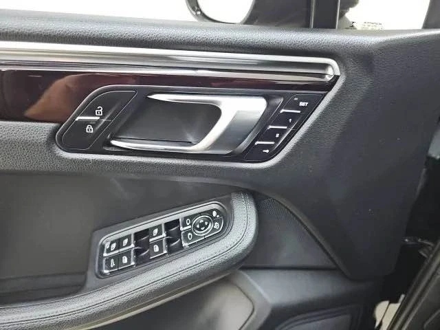2021 Porsche Macan - Image 7 of 19