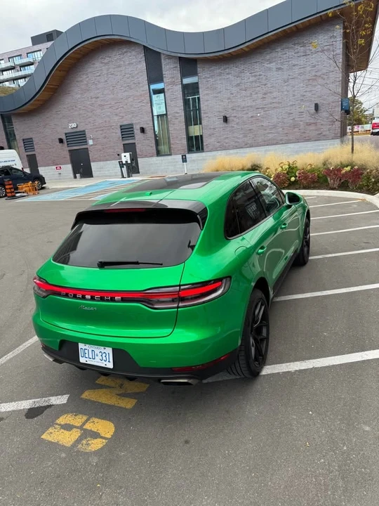 2021 Porsche Macan - Image 5 of 6