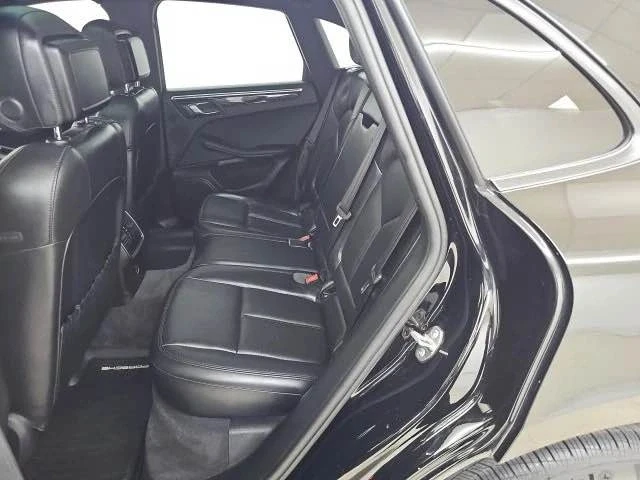 2021 Porsche Macan - Image 15 of 19