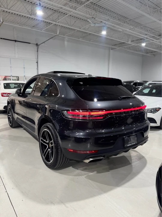 2021 Porsche Macan - Image 10 of 13