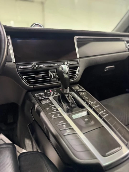 2021 Porsche Macan - Image 4 of 13