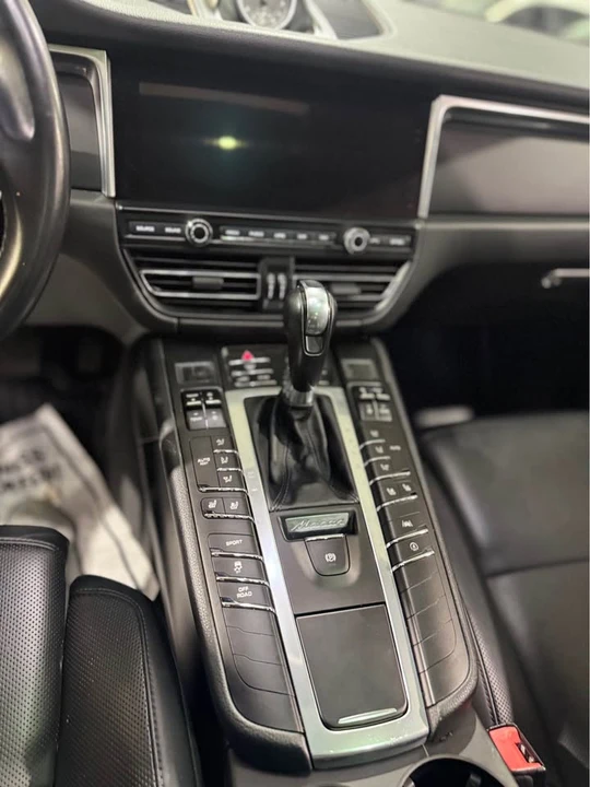 2021 Porsche Macan - Image 5 of 13