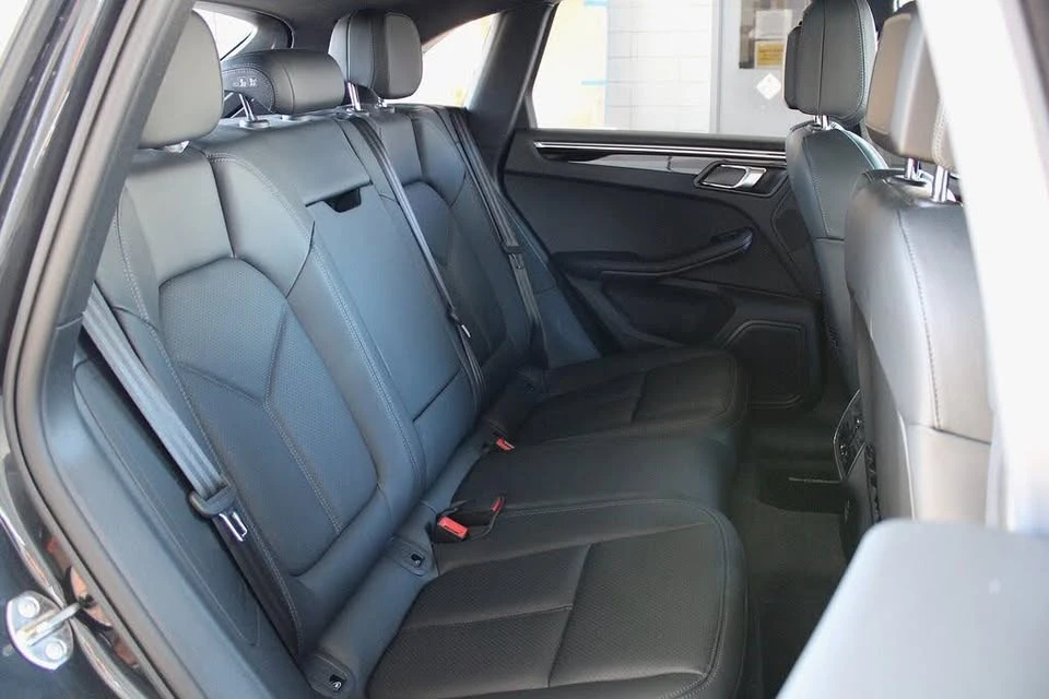 2021 Porsche Macan - Image 8 of 8