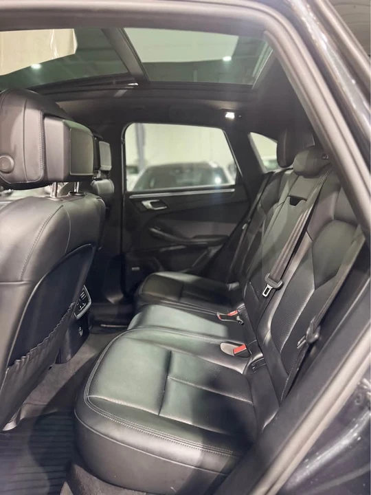 2021 Porsche Macan - Image 9 of 13