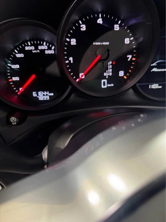 2021 Porsche Macan - Image 6 of 13