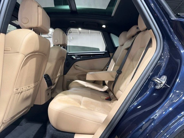 2021 Porsche Macan - Image 13 of 20