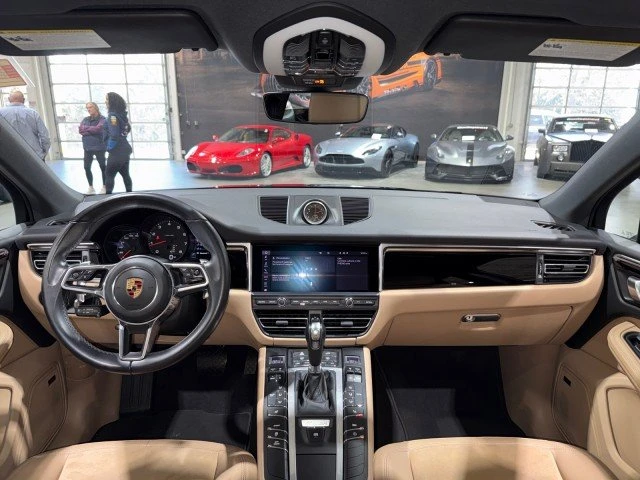 2021 Porsche Macan - Image 9 of 20