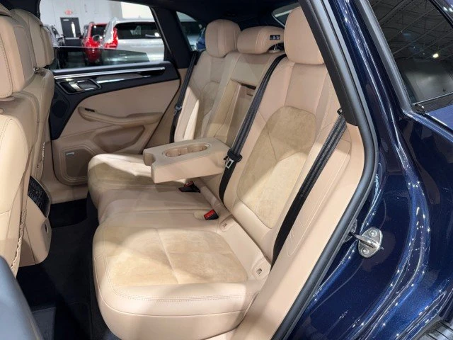 2021 Porsche Macan - Image 14 of 20