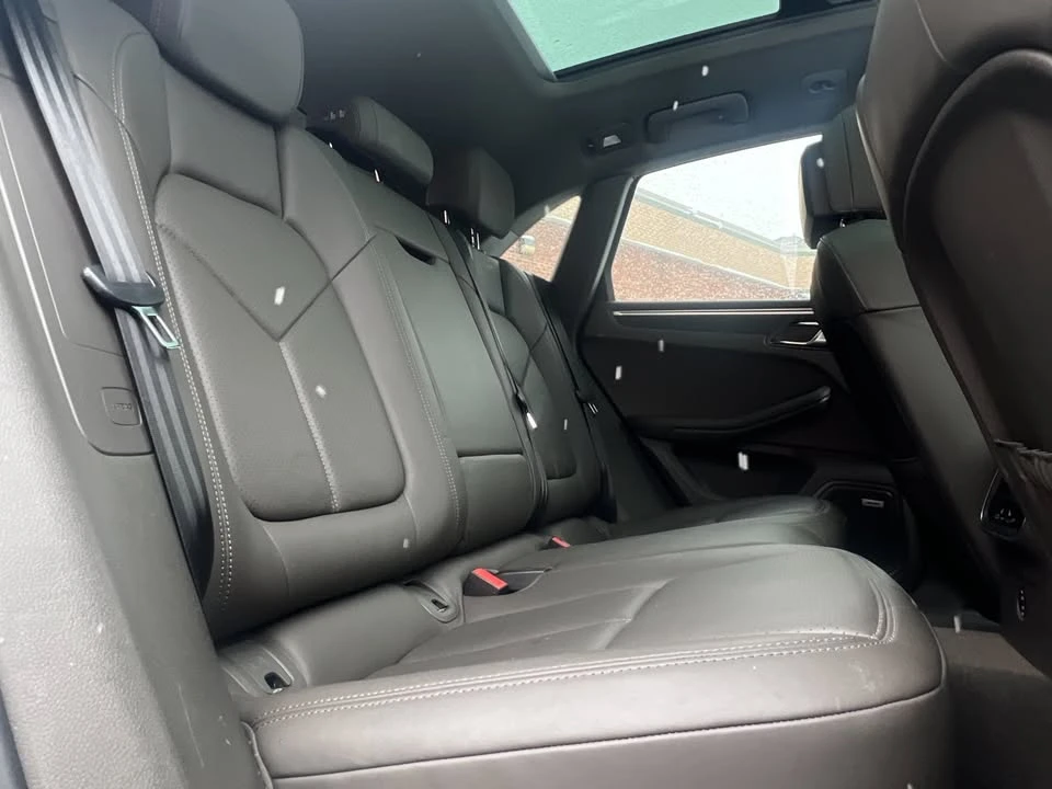 2021 Porsche Macan - Image 11 of 20