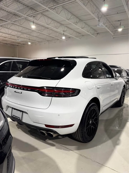 2021 Porsche Macan - Image 5 of 17
