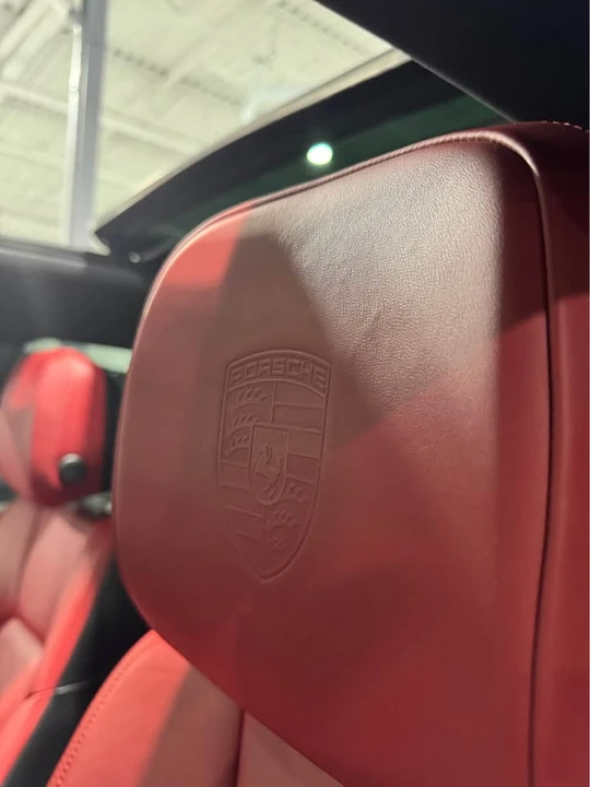 2021 Porsche Macan - Image 13 of 17