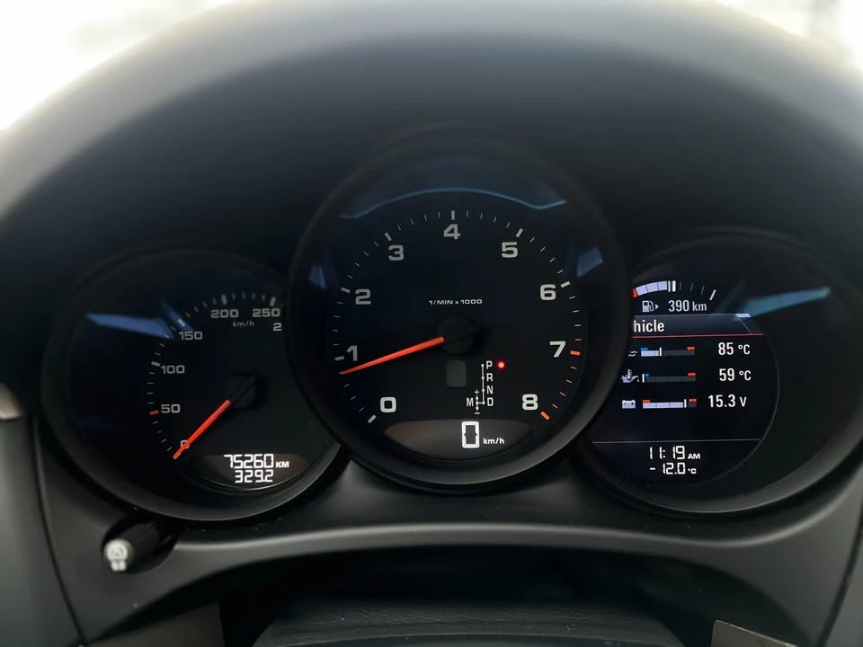 2021 Porsche Macan - Image 13 of 20