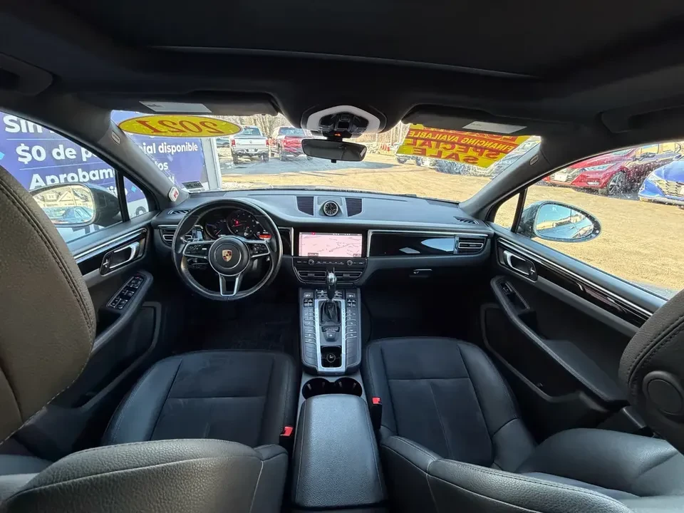 2021 Porsche Macan - Image 9 of 18