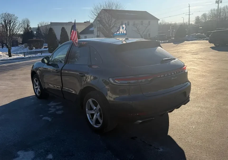 2021 Porsche Macan - Image 4 of 18