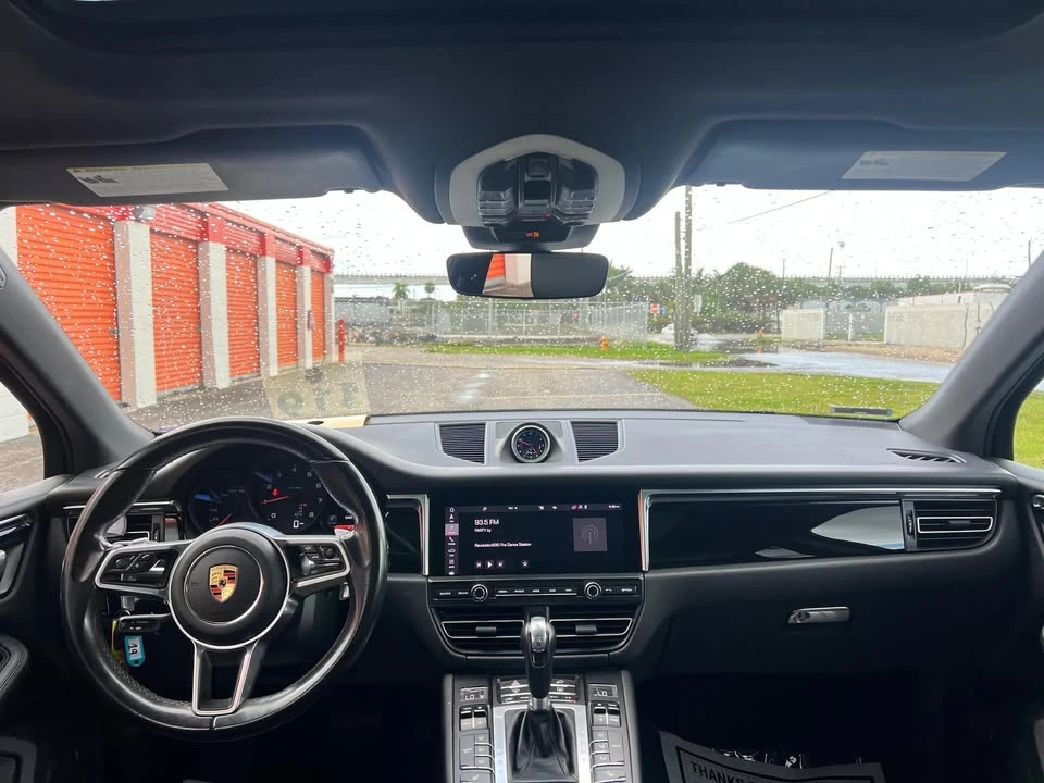 2021 Porsche Macan - Image 6 of 8