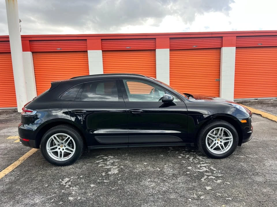 2021 Porsche Macan - Image 3 of 8
