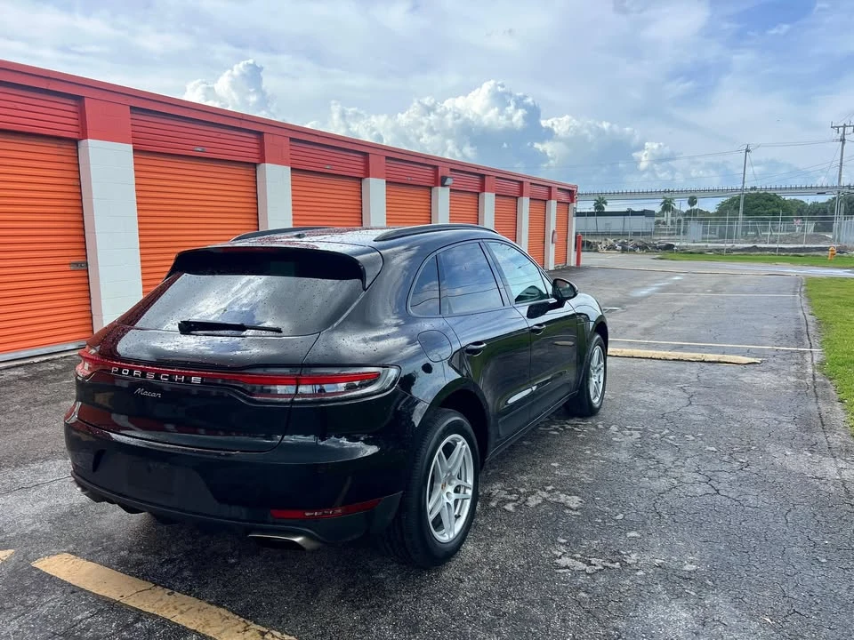 2021 Porsche Macan - Image 2 of 8