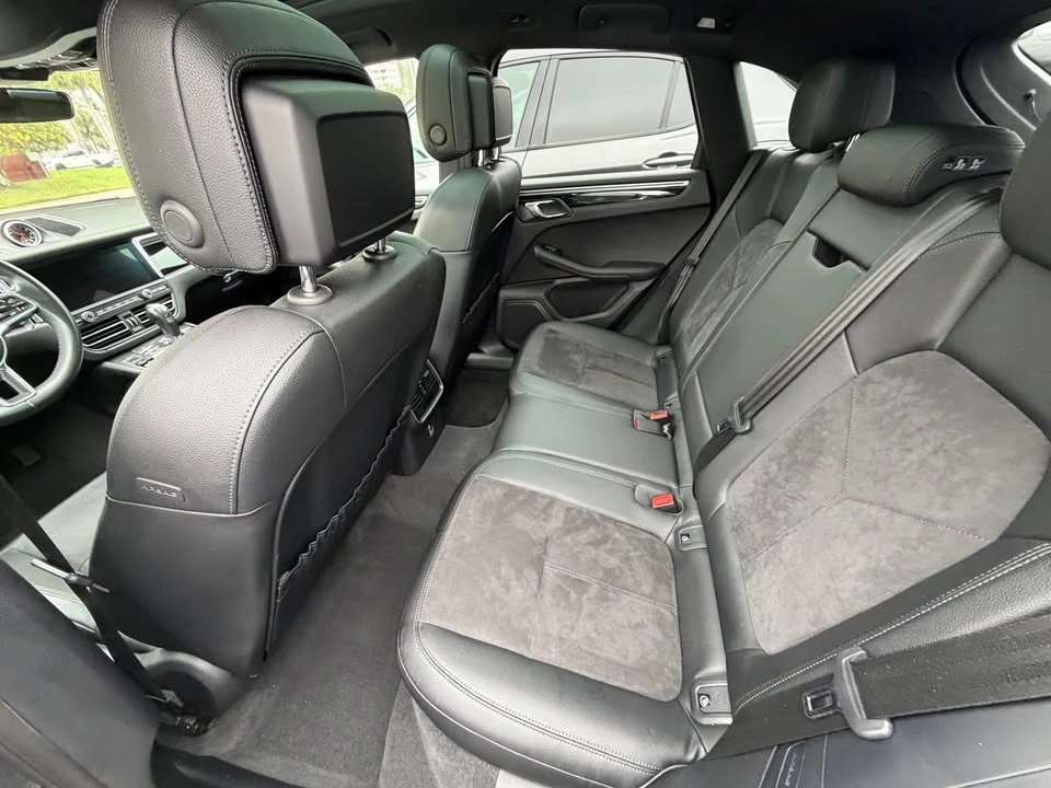 2021 Porsche Macan - Image 5 of 8