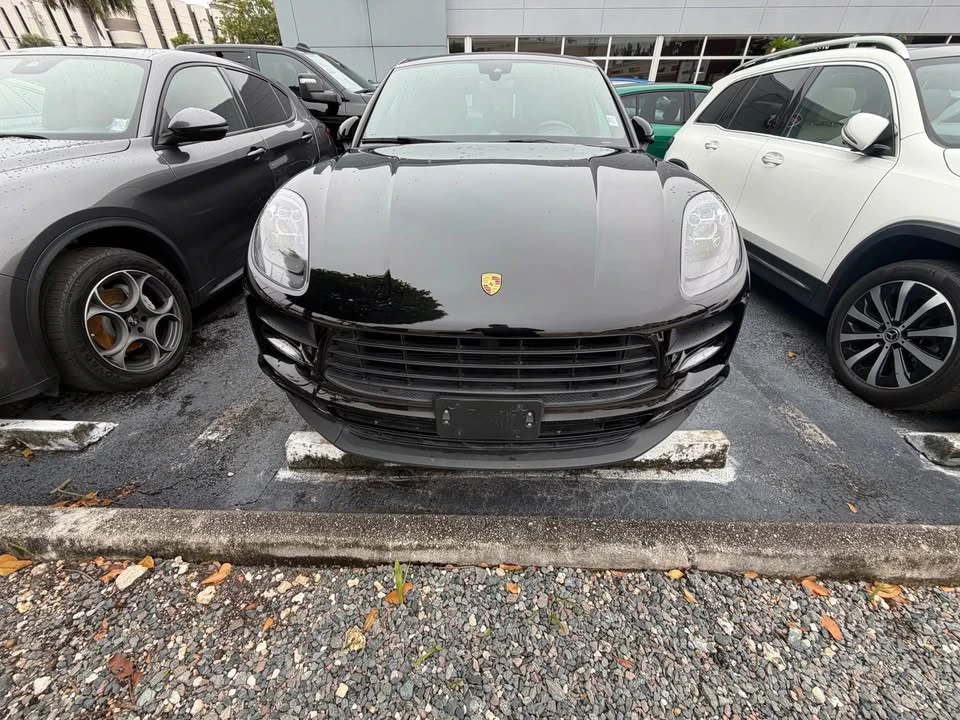 2021 Porsche Macan - Image 2 of 8