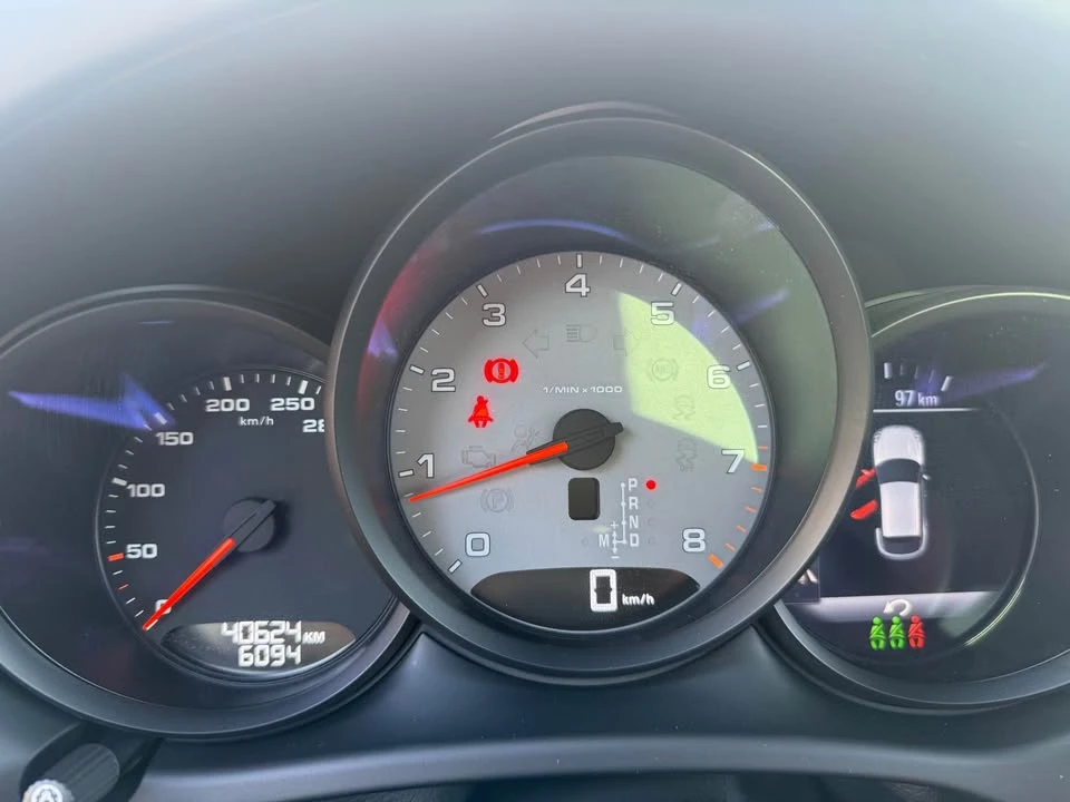 2021 Porsche Macan S - Image 12 of 13