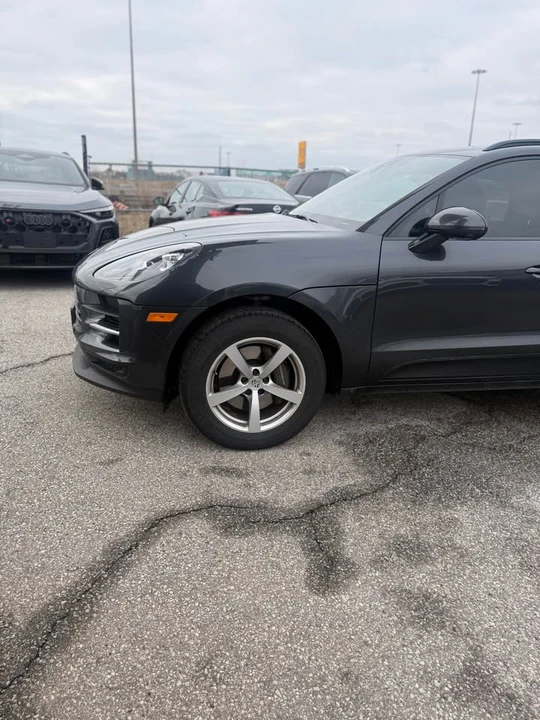 2021 Porsche Macan - Image 5 of 16