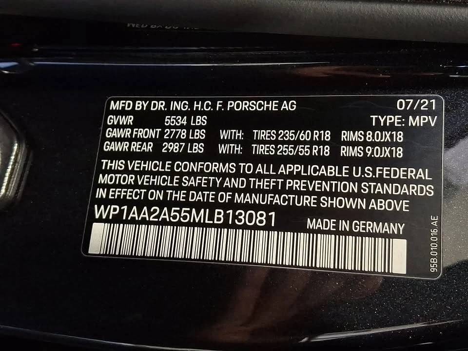 2021 Porsche Macan - Image 14 of 15