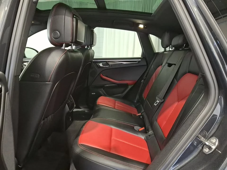 2021 Porsche Macan - Image 7 of 15