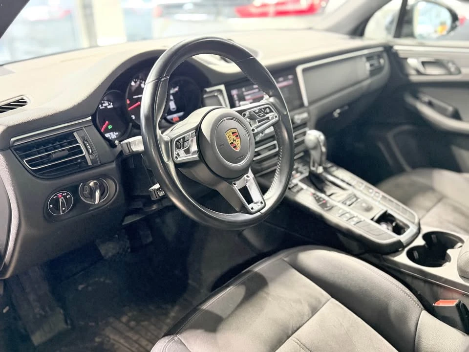 2021 Porsche Macan - Image 9 of 11