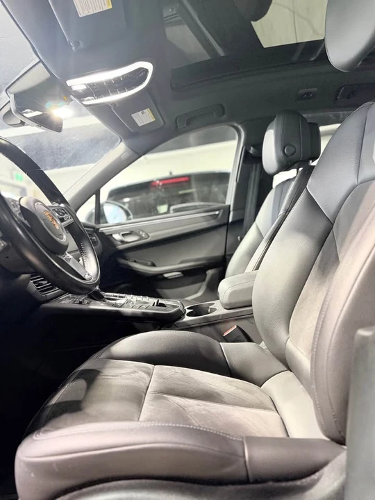 2021 Porsche Macan - Image 6 of 11