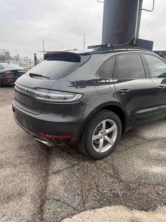 2021 Porsche Macan - Image 14 of 16