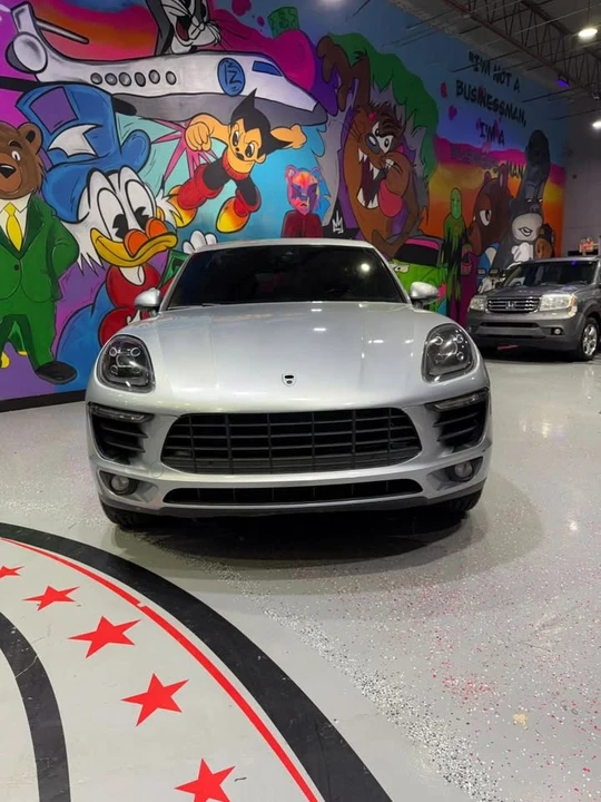 2021 Porsche Macan - Image 7 of 20