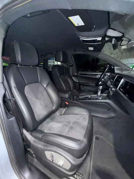 2021 Porsche Macan - Image 17 of 20