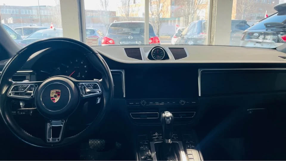2021 Porsche Macan - Image 14 of 14