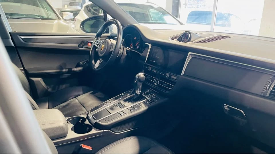 2021 Porsche Macan - Image 3 of 14