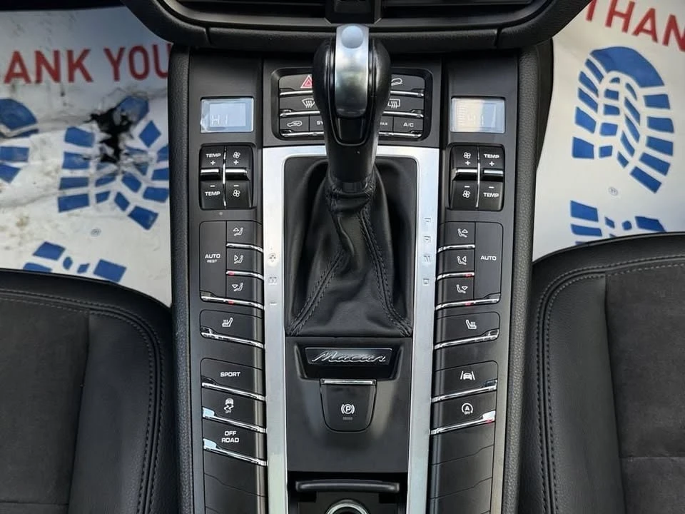 2021 Porsche Macan - Image 11 of 14