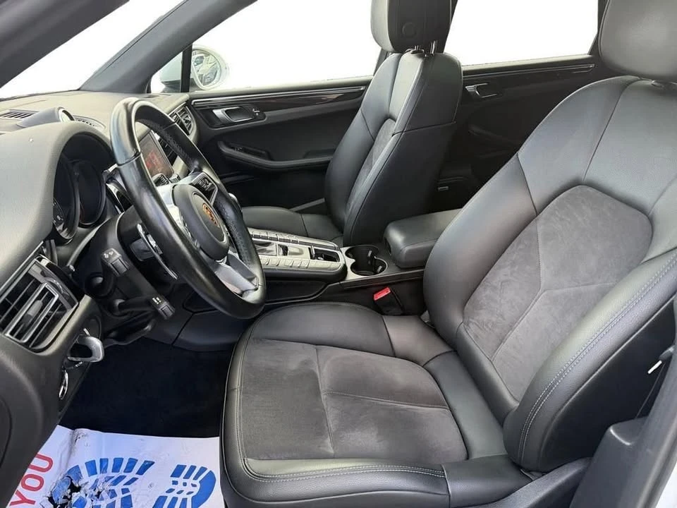 2021 Porsche Macan - Image 9 of 14