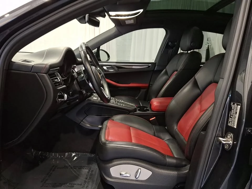 2021 Porsche Macan - Image 9 of 15