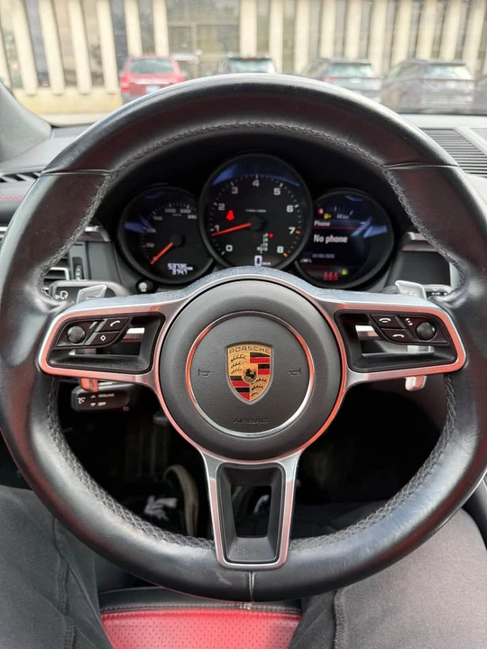 2021 Porsche Macan - Image 12 of 12
