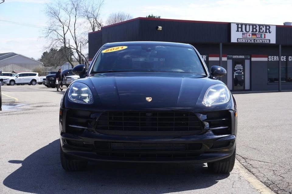 2021 Porsche Macan Turbo - Image 2 of 20